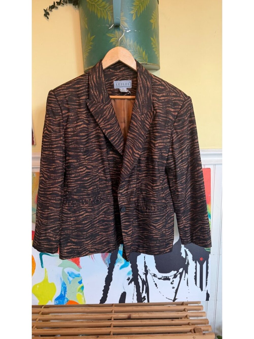 Leilei Womens XL Silk Tiger Print Blazer Jacket Brown Black vintage 90s